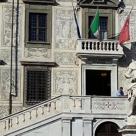 Inner City Apartment Pisa