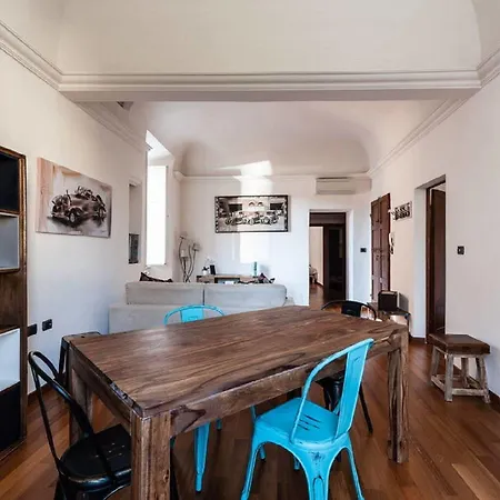 Inner City Apartment *